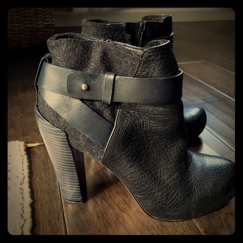 Cole haan nike air booties